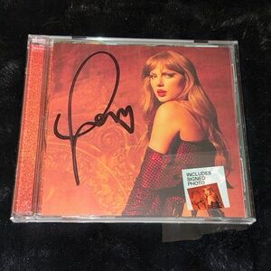 Taylor Swift The Life of a Showgirl Signed CD Photo #3